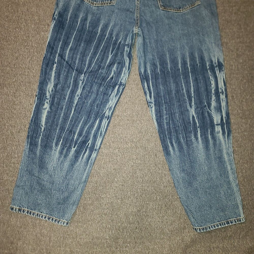 Classic Blue Women's Denim Jeans - Relaxed Fit - Picture 8 of 8